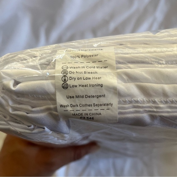 2 White Rectangle Table Cloths of 90 x 132 Inch  for 8 Foot Rectangle. - Picture 2 of 9